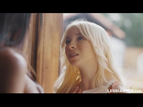 ❤️ Umuwi si Girl pagkalipas ng ilang buwan at kinain niya ang puki ng kanyang madrasta ❌ Sex video sa amin ﹏